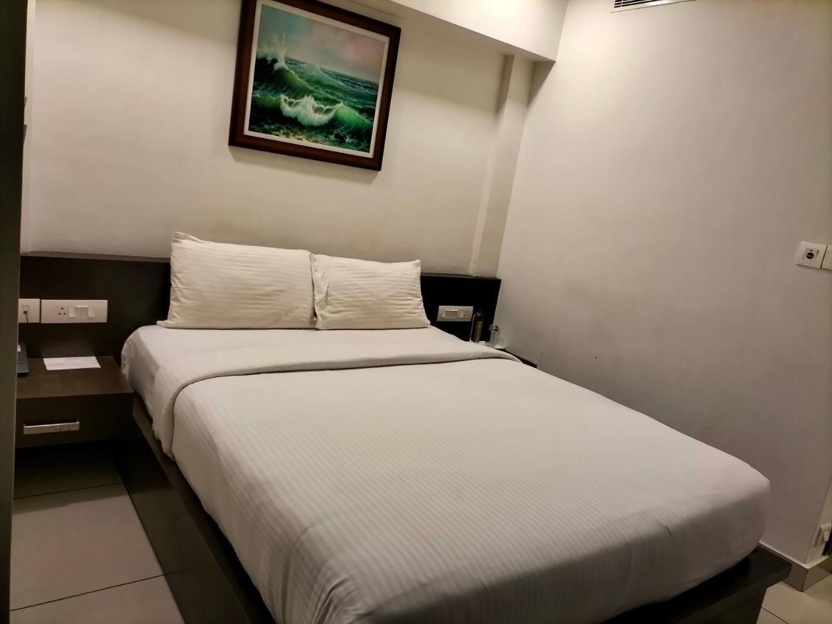Saas Residency Otel Kozhikode Dış mekan fotoğraf