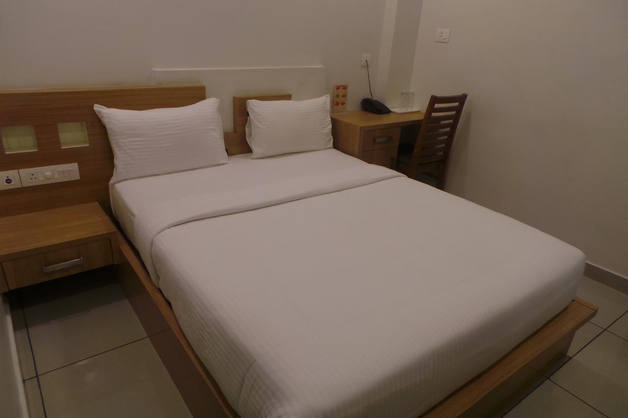 Saas Residency Otel Kozhikode Dış mekan fotoğraf