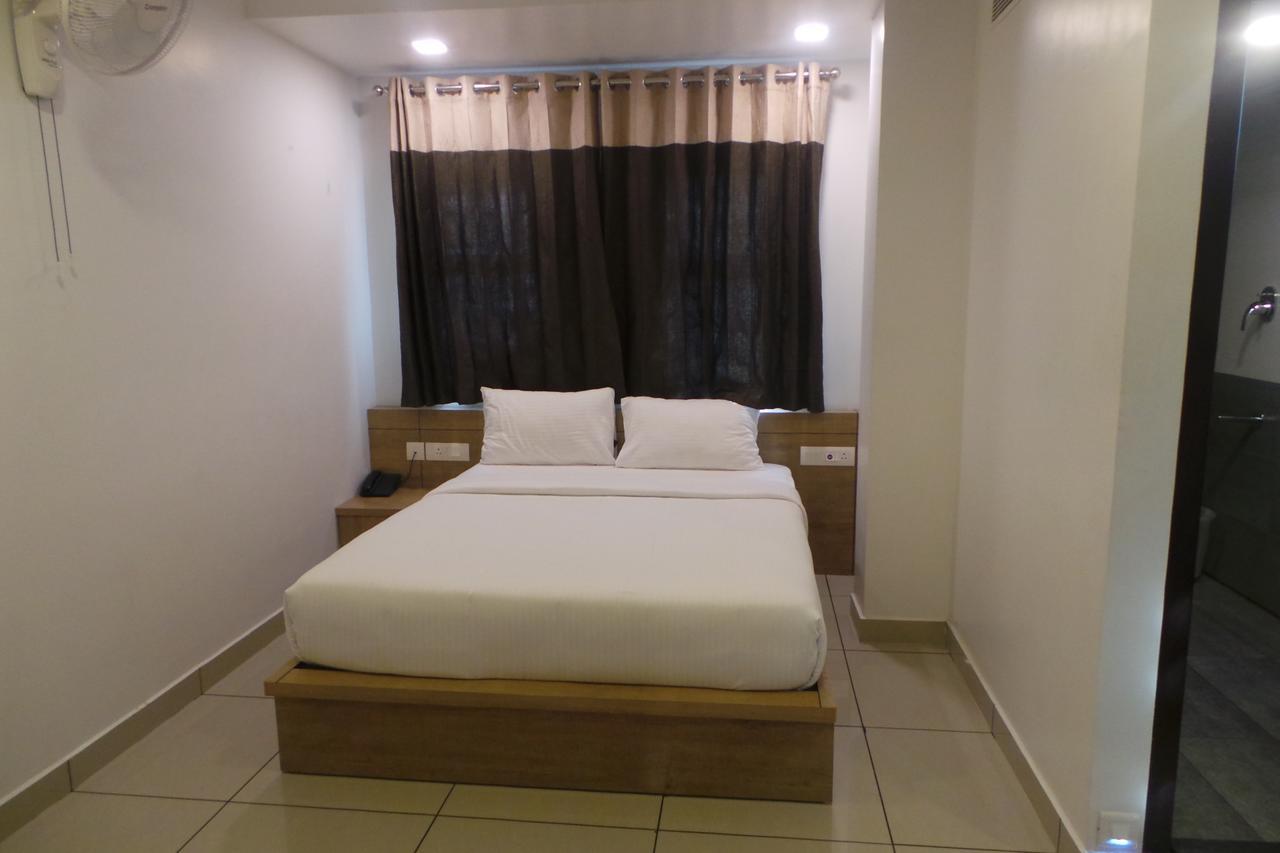 Saas Residency Otel Kozhikode Dış mekan fotoğraf
