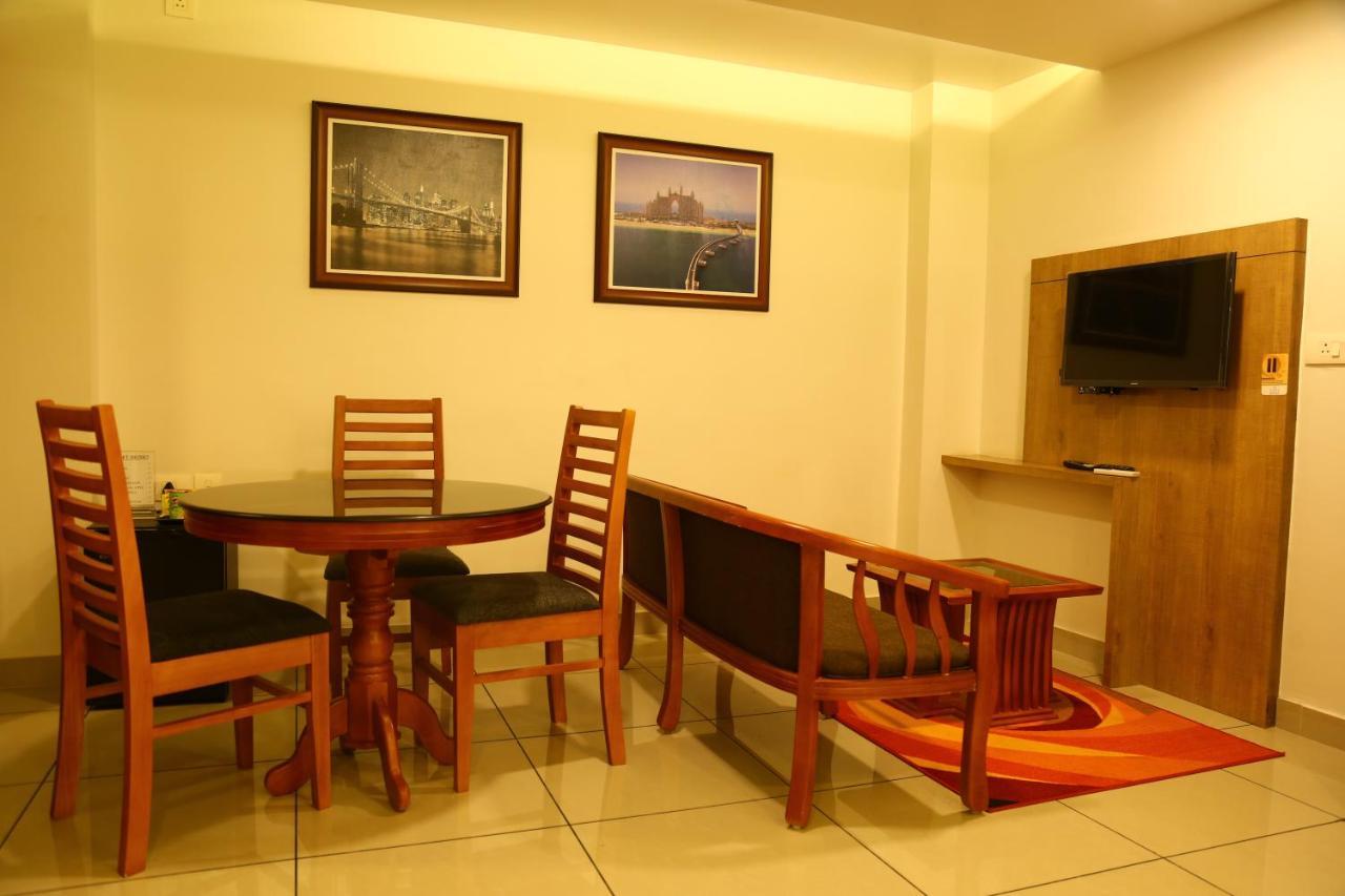 Saas Residency Otel Kozhikode Dış mekan fotoğraf