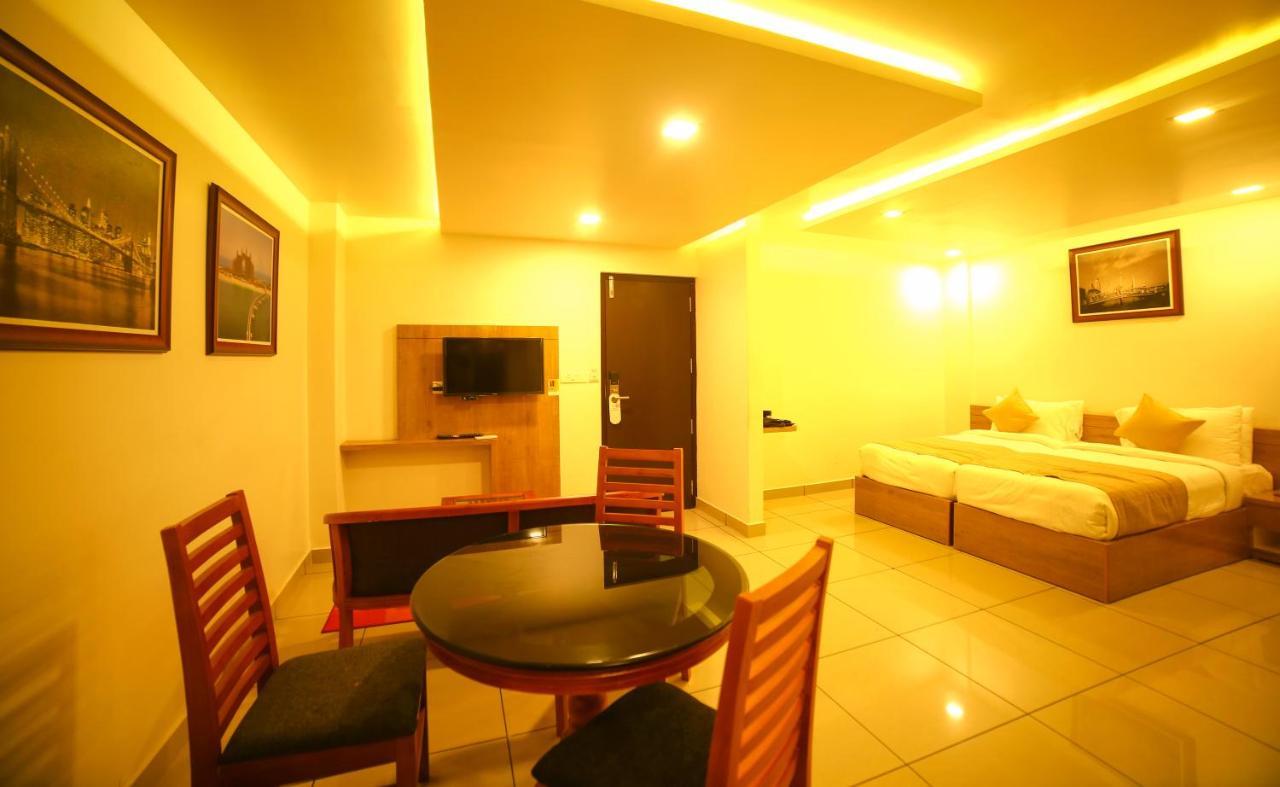 Saas Residency Otel Kozhikode Dış mekan fotoğraf